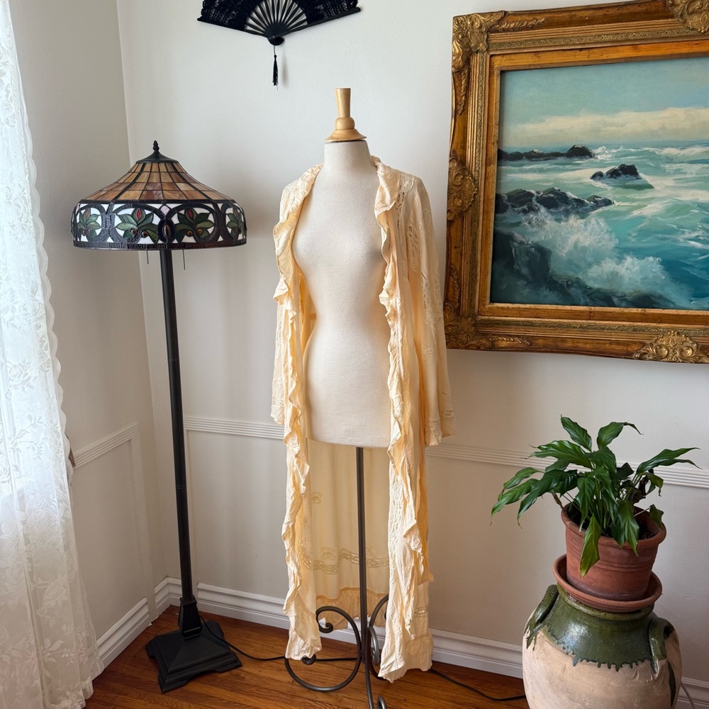 Zaimara Shell Kimono - Picture 5 of 9